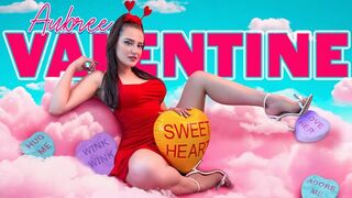 Aubree Valentine ujjazás üvöltve orgazmus