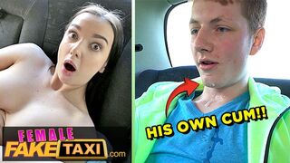Lady Gang megőrül a nagy faszú tini pov szopásán a taxisban