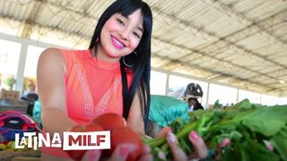 Sofia Galindo forró latin seggét keményen megdugják nedves punciban