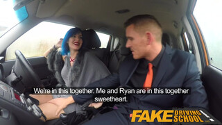 Emo milf seggbe kívánkozik Fake Driving Schoolban forrón
