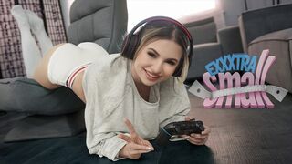 Tini csaj kapja mostohabátyját a farkával