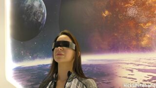 Űrhajós vadítás sci-fi kalandban cybernetikus cicával