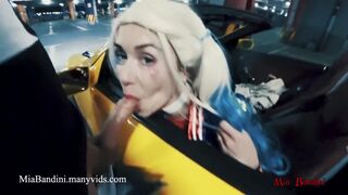 Halloweeni nyilvános dugás a dögös, kanárus Harley Quinn-nel