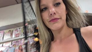 Gloryhole baszás és nedves sperma út